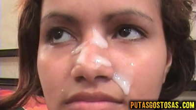 Тинка получава сперма на лицето си след анален секс
